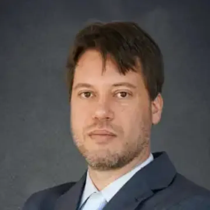Sergio Schirmer Almenara Ribeiro, RadioLiife