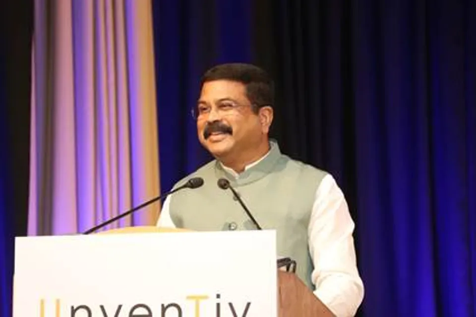 Dharmendra Pradhan, IITS