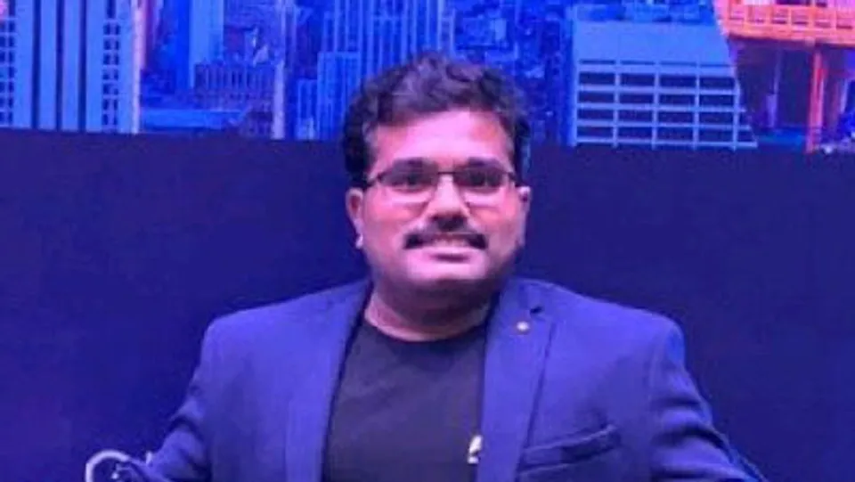 sathish Vittal, Anker