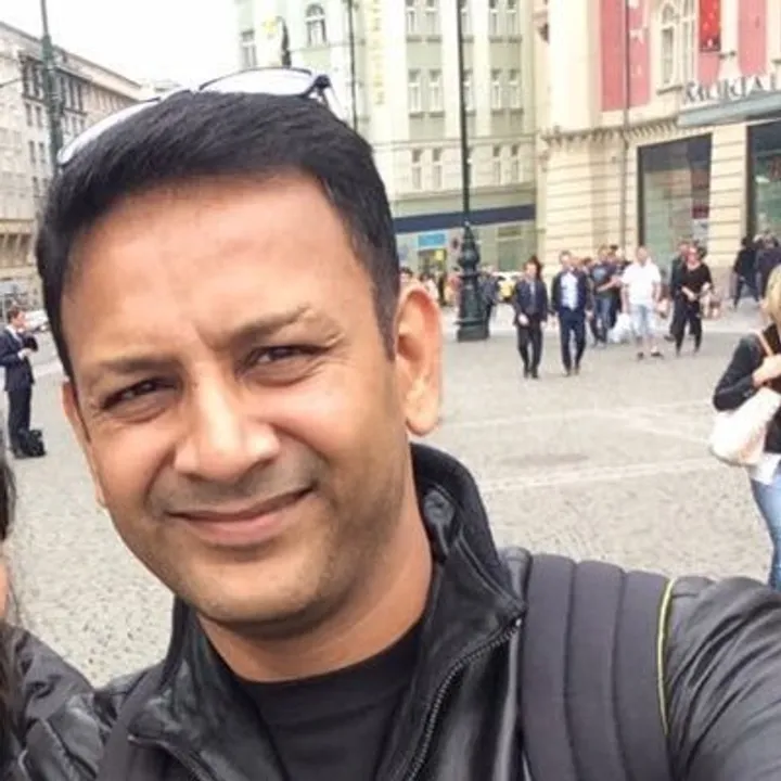 Shrenik Gandhi, Quick ESelling