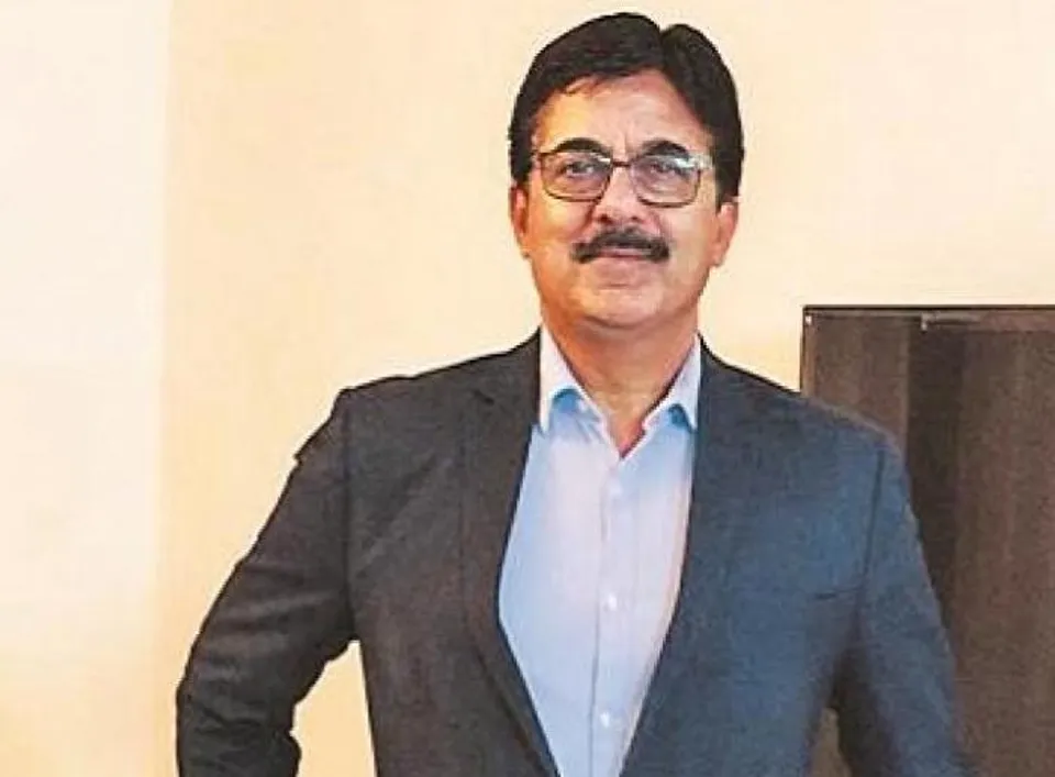 Sunil Gurbaxani, Dhanlaxmi Bank