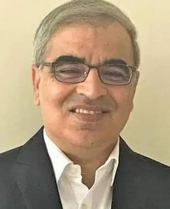 Hemant Khurana, Saint Gobain