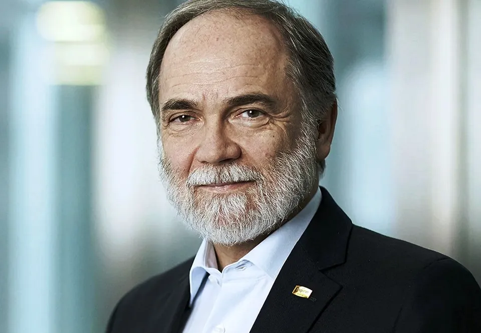 Joseph Reger, fujitsu