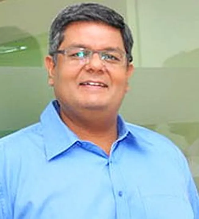 Dhruv Agarwala, Makaan.com, PropTiger, online marketplace, Real estate
