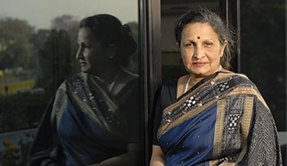 Renu Sud Karnad, HDFC Bank