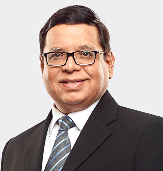 Suresh P Manglani, Adani Total Gas