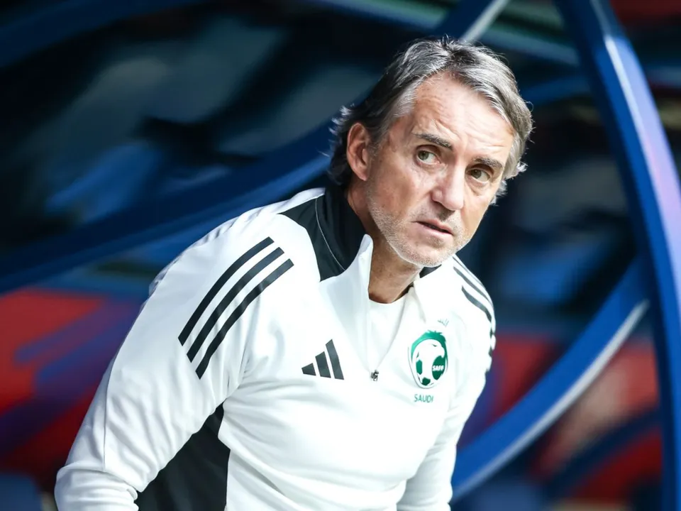 Roberto Mancini to AS Roma