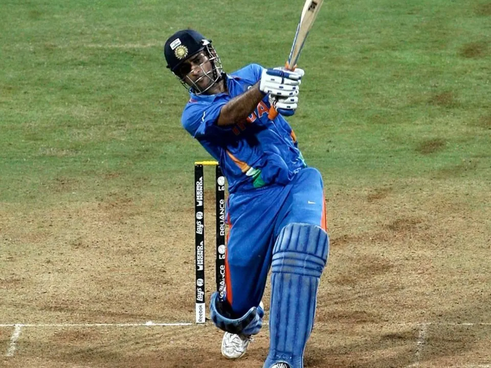 MS Dhoni sixes