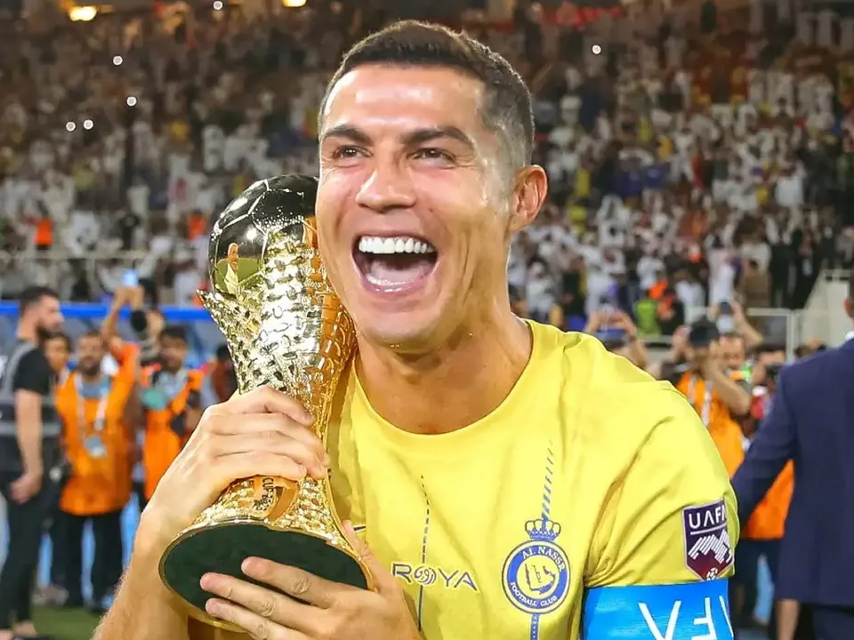 CR7 title
