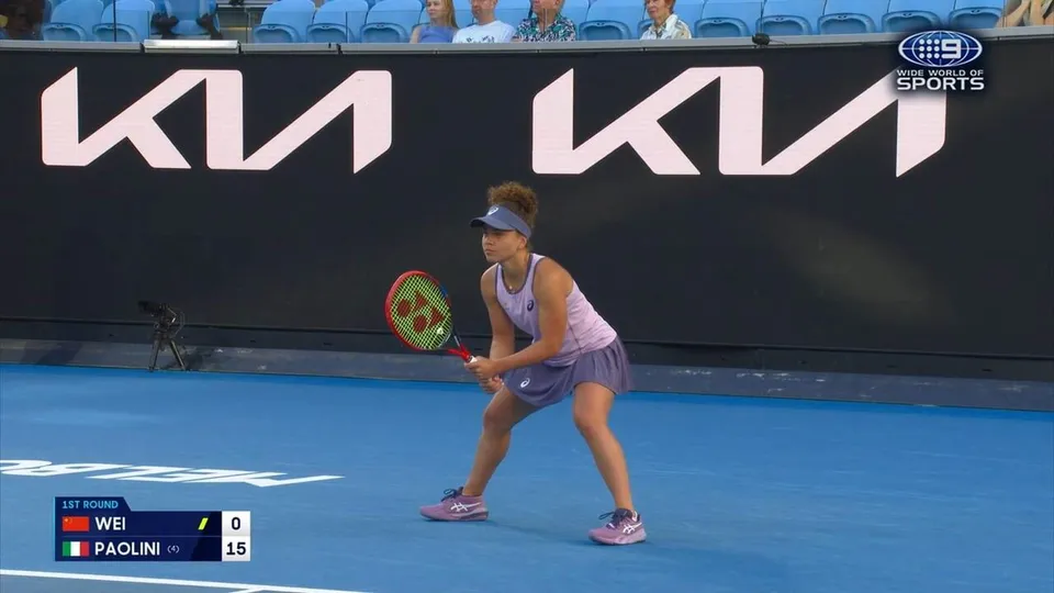 Jasmine Paolini demolishes Sijie Wei 