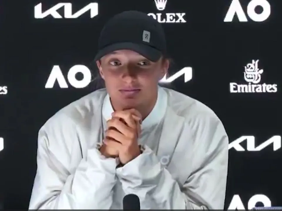  Iga Swiatek answering the tough questions 