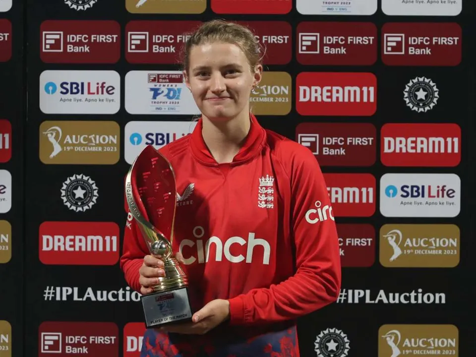 England star Charlie Dean replaces injured Sophie Molineux for Royal Challengers Bengaluru ahead of WPL 2025