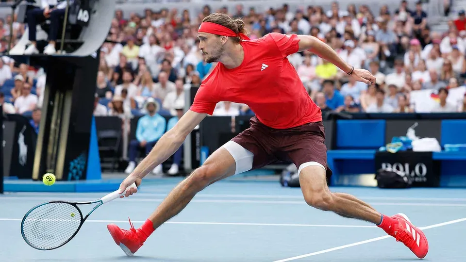 Alexander Zverev stuns Tommy Paul 