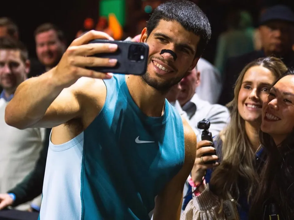 Carlos Alcaraz and many ATP players talk about their first kiss 