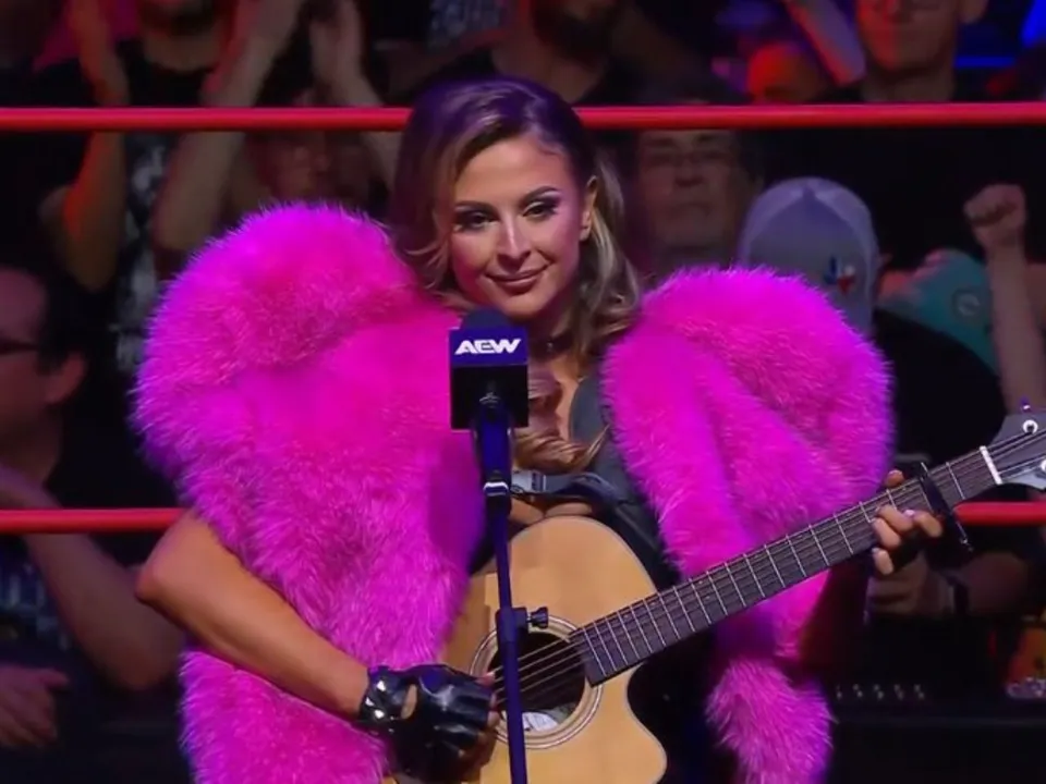 WATCH: Harley Cameron performs concert against Mercedes Mone on AEW Collision