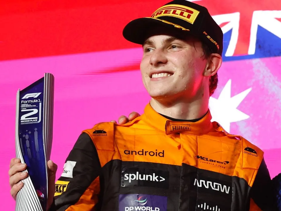 Oscar Piastri names his favorite to win the world title if he wasn't part of F1 fraternity