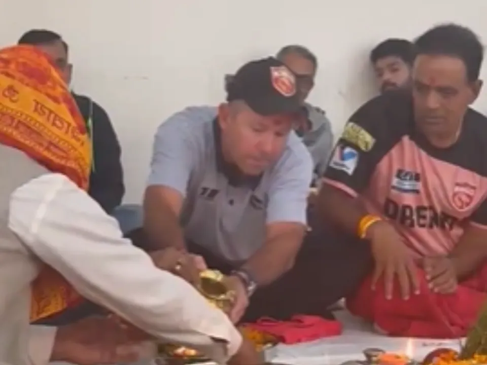 Ricky Ponting performing Puja with PBKS ahead of IPL 2025 (File Photo: Screengrab/X)