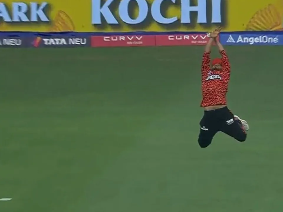 Abhinav Manohar catch to dismiss Yashasvi Jaiswal