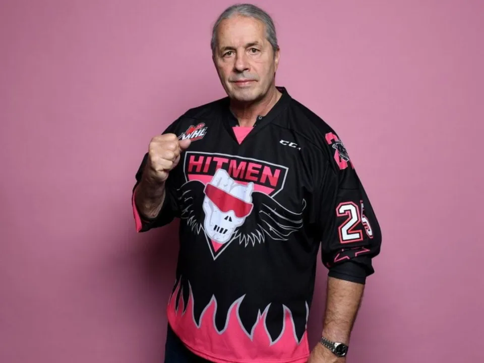WATCH: Bret Hart takes a dig at AEW wrestlers, claims them to be actors