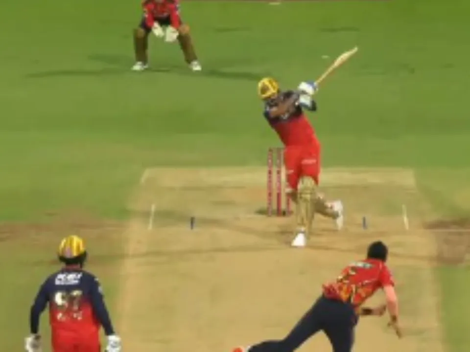 Arshdeep Singh dismisses Virat Kohli on 1 run in RCB vs PBKS game - IPL 2025