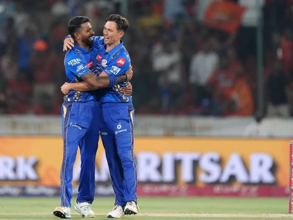 Mumbai Indians players react to portraits made by children