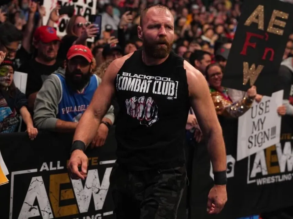 Jon Moxley defeats Samoa Joe to retain his AEW World Title 