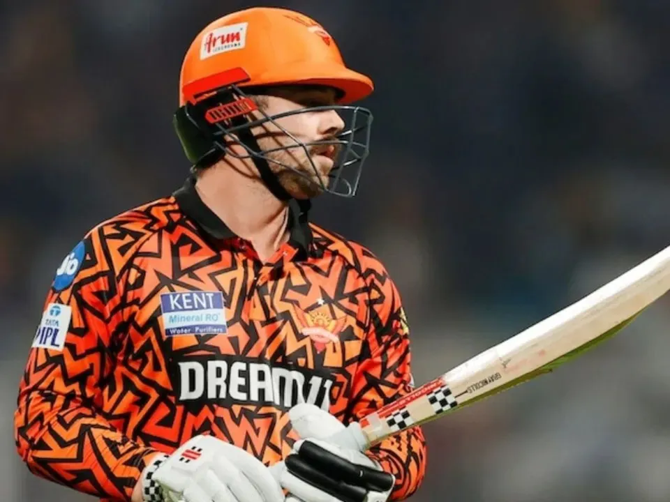 Who is replacing Travis Head for SRH in their game against LSG?