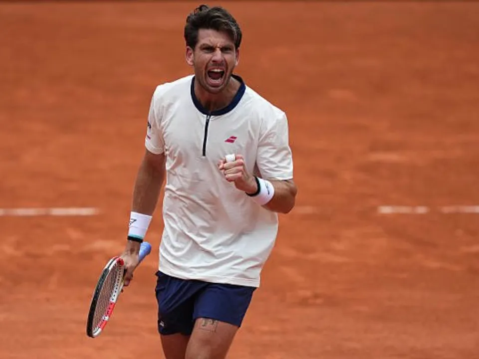 Cameron Norrie Hands Daniil Medvedev Early Exit in French Open 