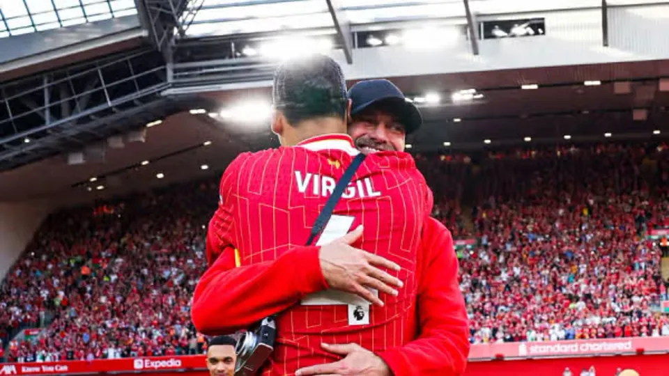 WATCH: Jurgen Klopp and Virgil van Dijk gets emotional in each other’s arms 
