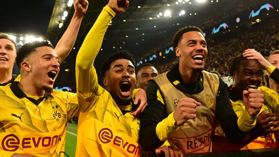 Aston Villa eyes Borussia Dortmund full back for 2024/25 season