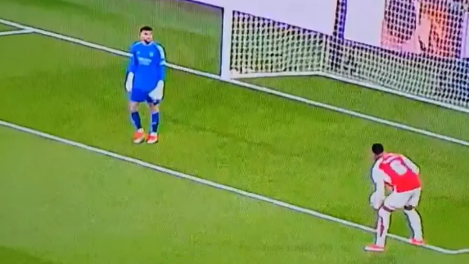 WATCH: Bayern Munich denied of clear penalty during quarter-final 1st leg clash against Arsenal