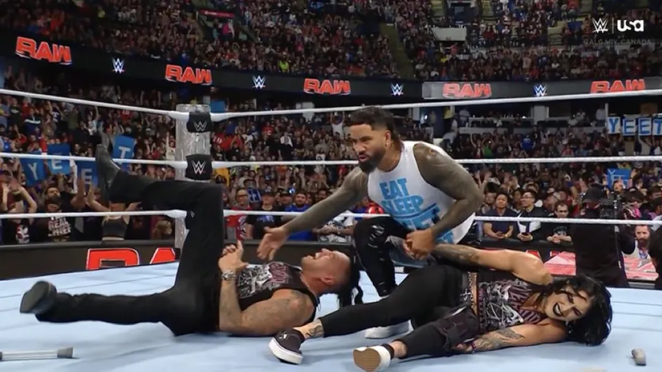 WATCH: Jey Uso comes to Damian Priest and Mami's rescue on WWE Raw