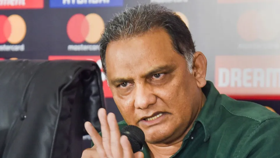 Mohammed Azharuddin has launched a massive attack on the facilities at the Rajiv Gandhi International Stadium in Hyderabad