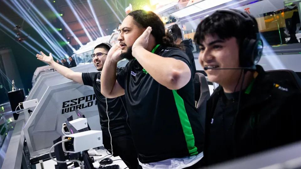 Team Falcons Cod Warzone