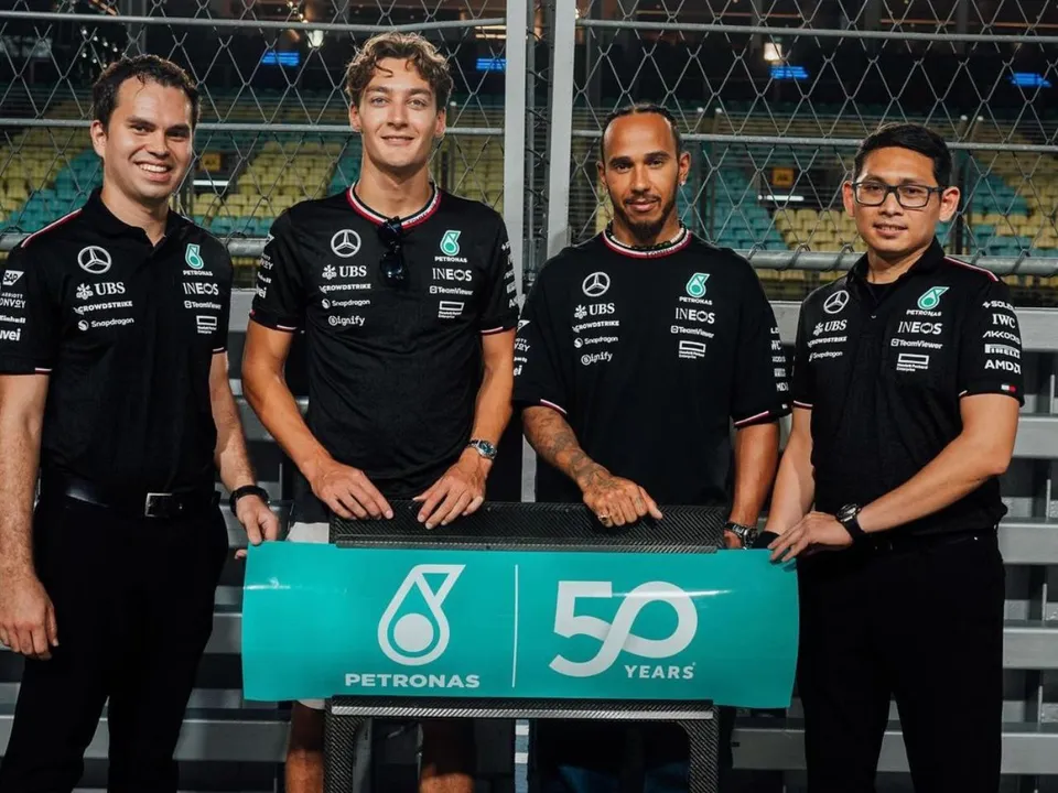 LewisRussell (Instagram)