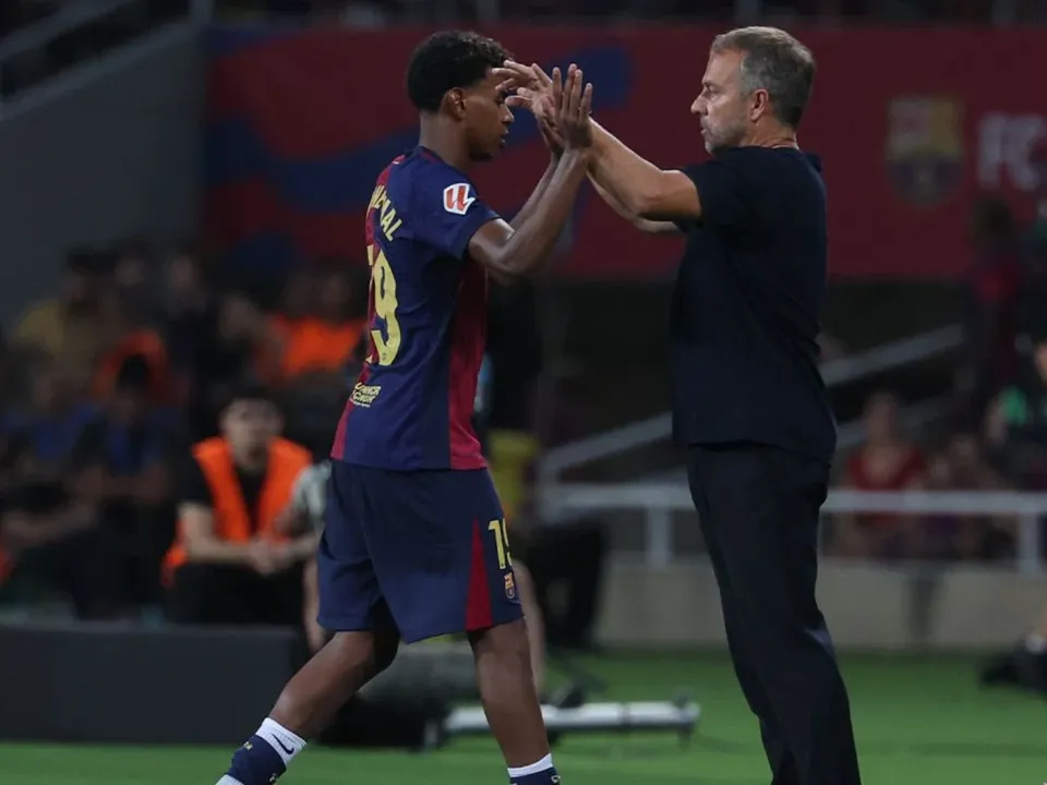 Rest Lamine Yamal and Hansi Flick