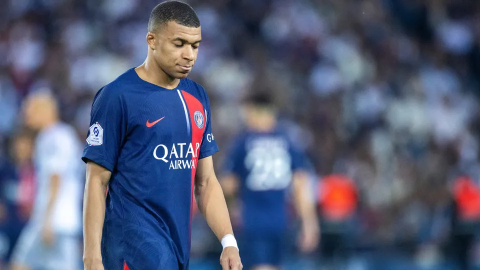 Kylian Mbappe leaves PSG
