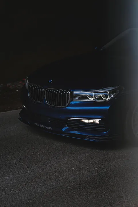  carrr Photograph: (priyaa) 
