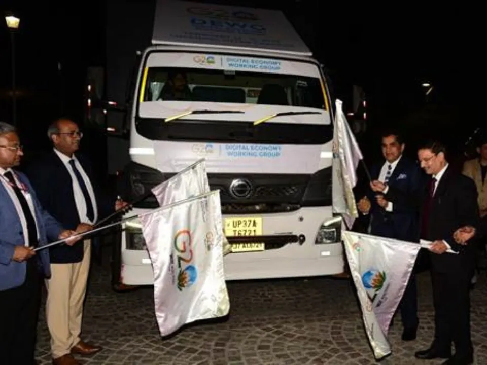 G20 Digital Van