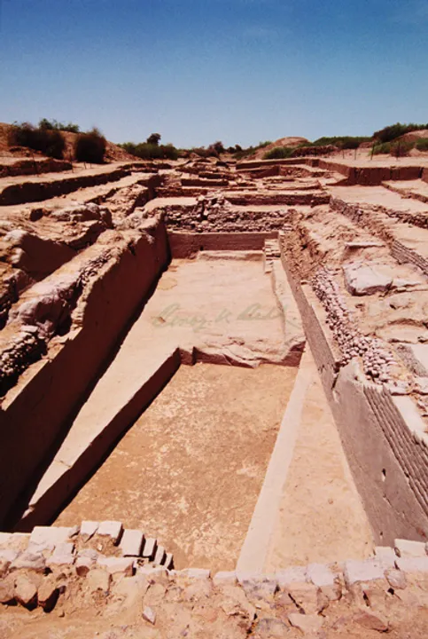 Dholavira, Gujarat. Pic. Benoy K Behl.jpg
