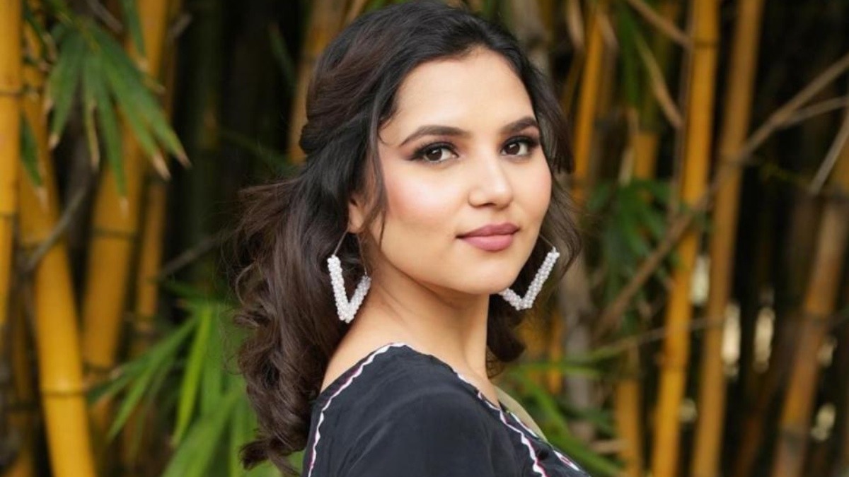 टीवी शो 'Vasudha' की Priya Thakur का जाने Make Up मंत्रा