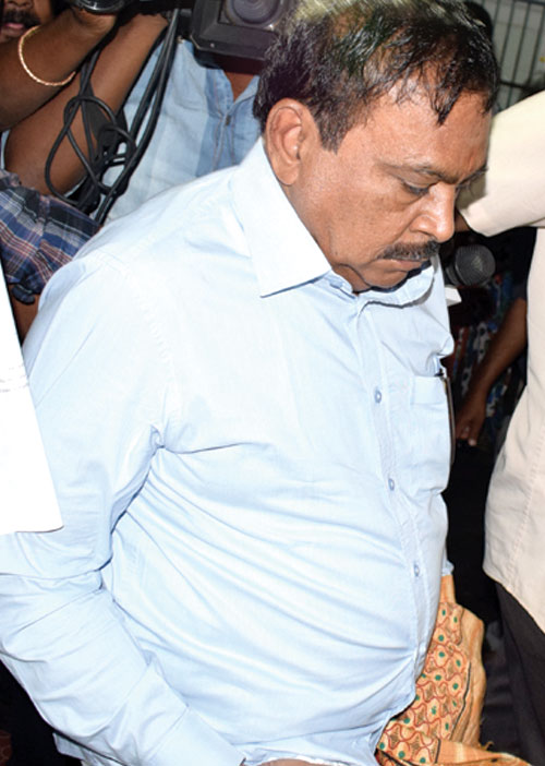 நம்ம பெயரைச் சொல்லியிருப்பாரோ... -பயத்தில் கோவை பல்கலை ஊழியர்கள்