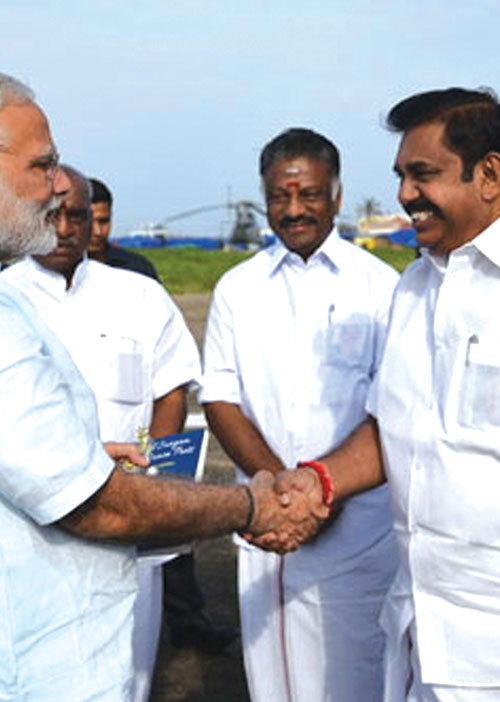 கவர்னர் மாளிகையில் பிரதமர் பஞ்சாயத்து!