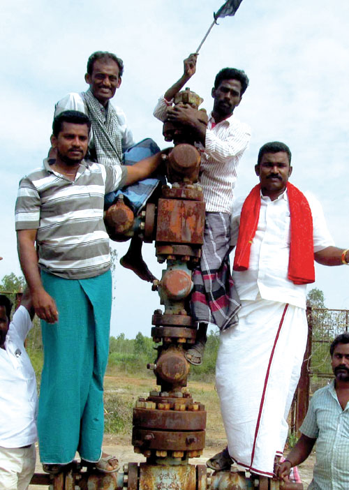 அணையாத நெடுவாசல் நெருப்பு! -ஒரு வருடப் போராட்டம்!