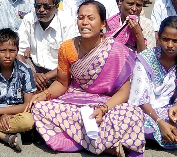 எம்.எல்.ஏ.வை அடித்த தொண்டன் உயிர் பறிப்பு!