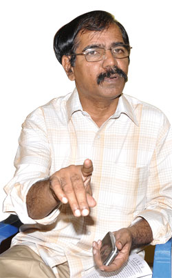 இசைப் பல்கலையில் தப்புத்தாளம்!