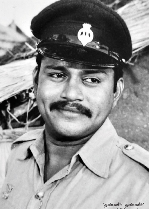 கர்ஜனை! "இளையவேள்'’ராதாரவி(68)