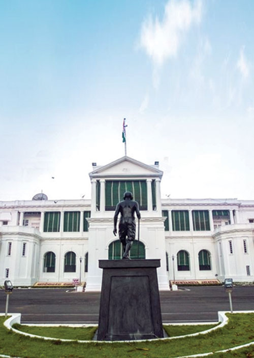 அதிர வைக்கும் ராஜ்பவன் ரகசியம்! -ஜனாதிபதி ஷாக்!