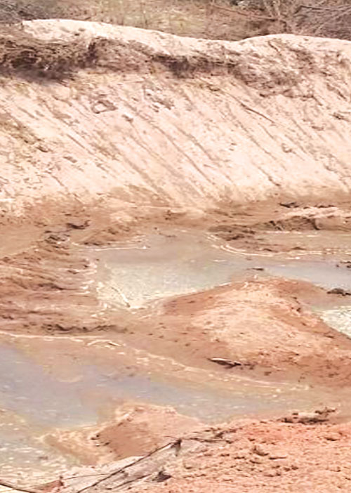 ஆற்றில் யாகம் நடத்திய மணல் திருடர்கள்!-கொள்ளைக்கு துணை போகும் அரசு!