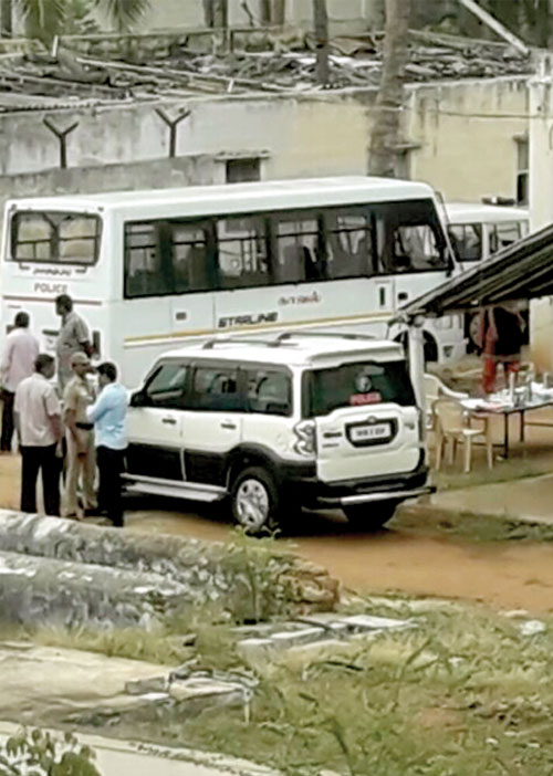 மேலிட ஆசியுடன் போதை பாக்கு! -சிக்கிய குட்கா குடோன்!